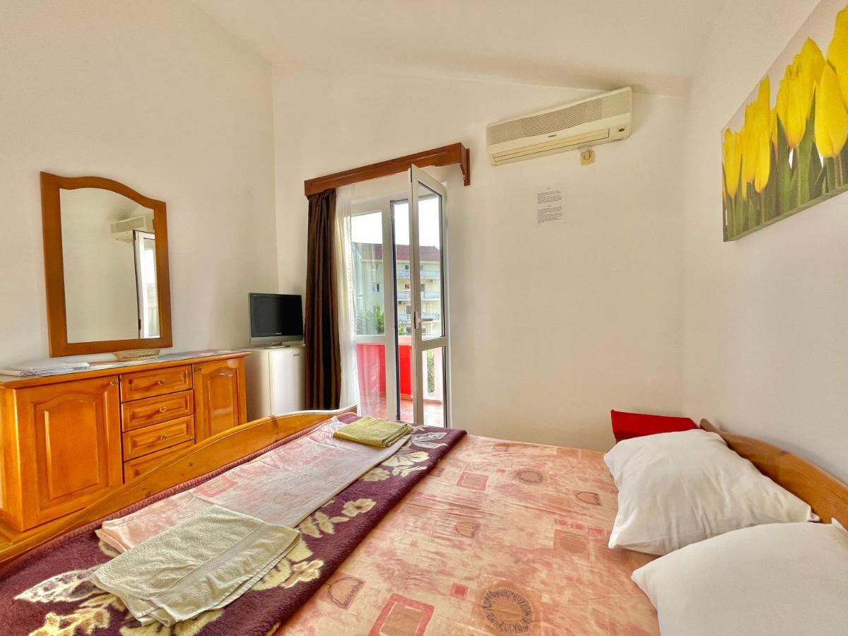 Vila L Budva Hotel Eksteriør billede