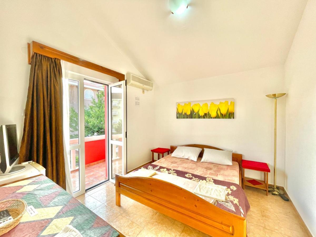 Vila L Budva Hotel Eksteriør billede