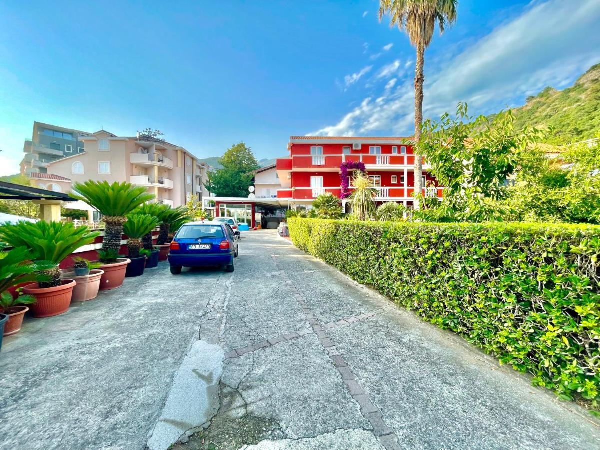 Vila L Budva Hotel Eksteriør billede