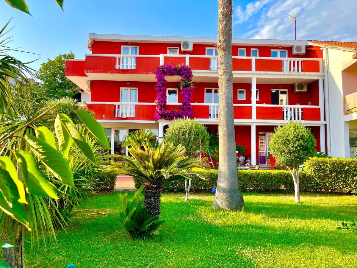 Vila L Budva Hotel Eksteriør billede