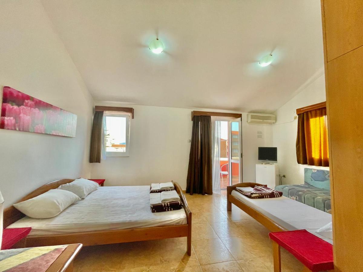 Vila L Budva Hotel Eksteriør billede