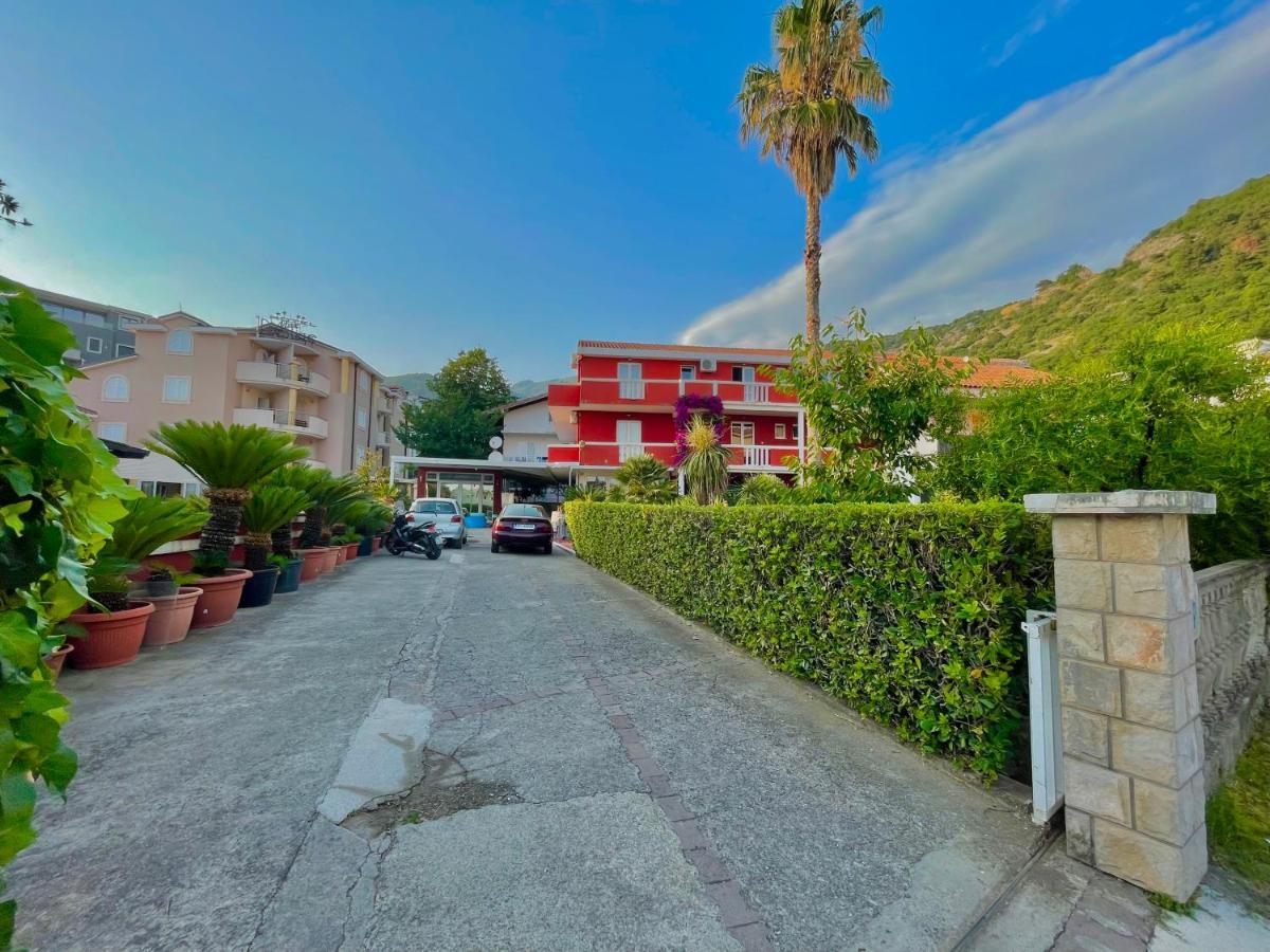 Vila L Budva Hotel Eksteriør billede