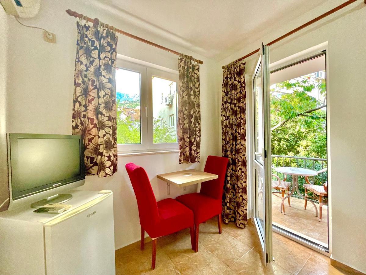 Vila L Budva Hotel Eksteriør billede