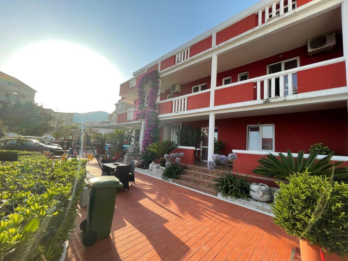 Vila L Budva Hotel Eksteriør billede