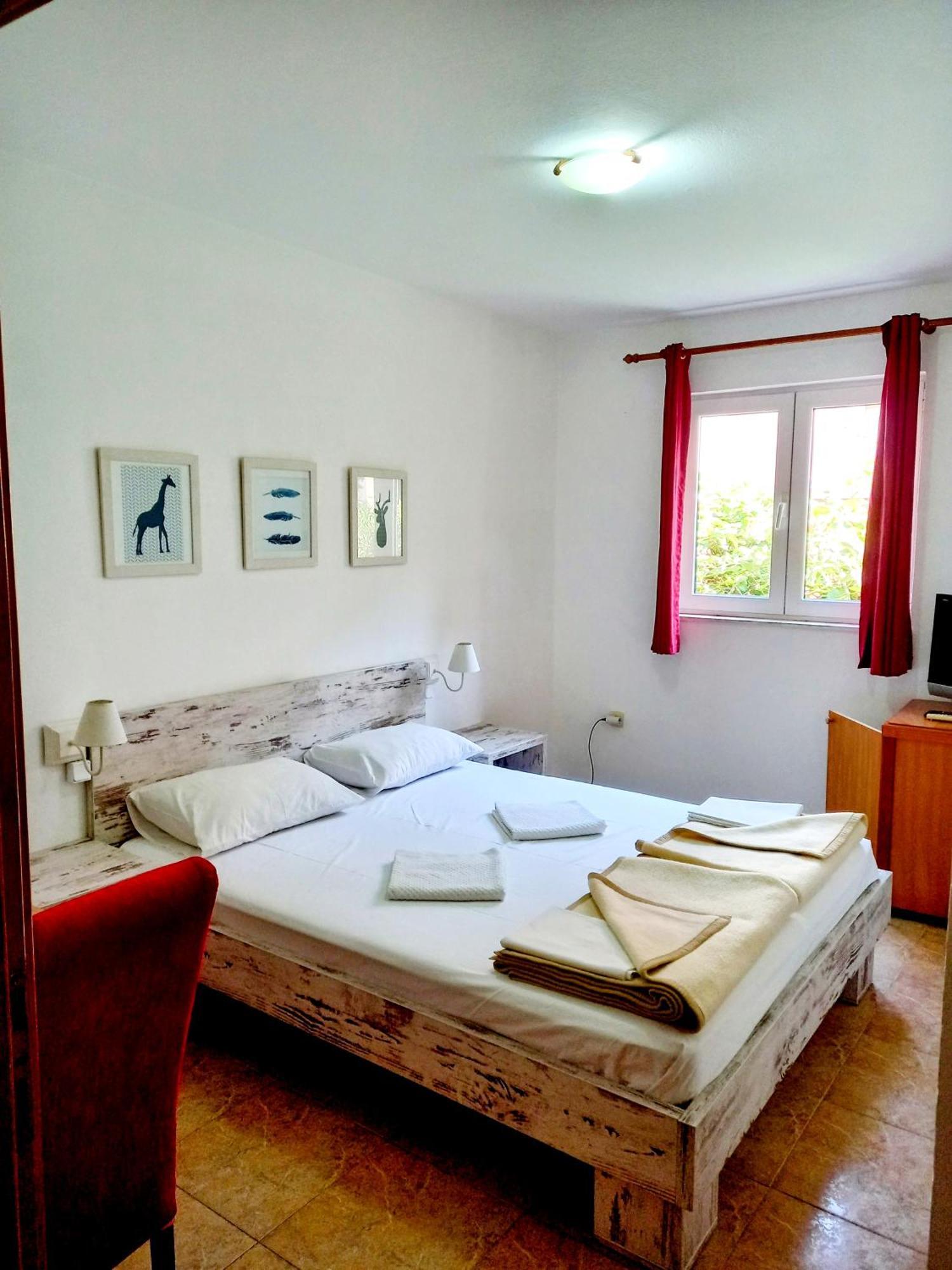 Vila L Budva Hotel Eksteriør billede